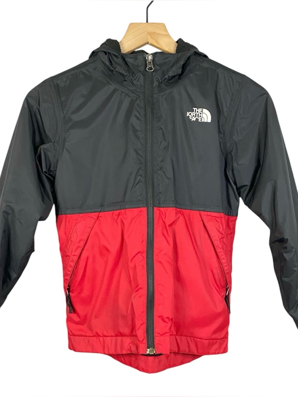 Boys The North Face Fleece Lined Millerton Jacket in Red & Black Size Small 7-8